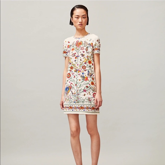Tory Burch Dresses & Skirts - Tory Burch printed scarf t shirt dress